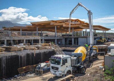 Ejecución Centro Balneoterapia, 13 edificios, cafetería, piscina y urbanización