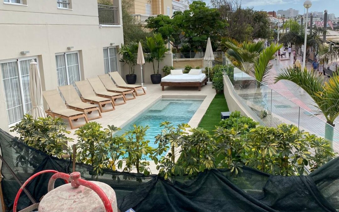 Ejecución 8 piscinas frente paseo Playa Fañabé